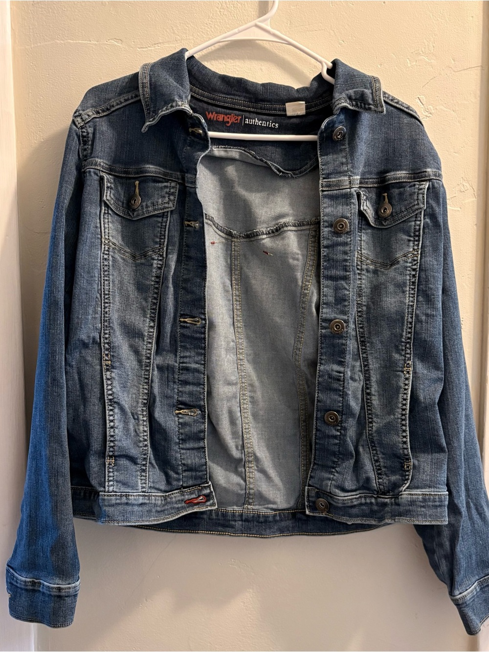 Classic Wrangler Blue Denim Jacket - Picture 2 of 8
